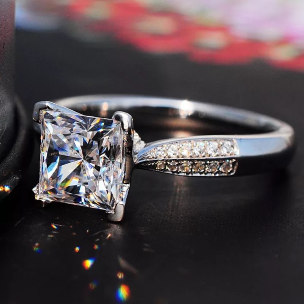 White Gold Solitaire Diamond Engagement Ring